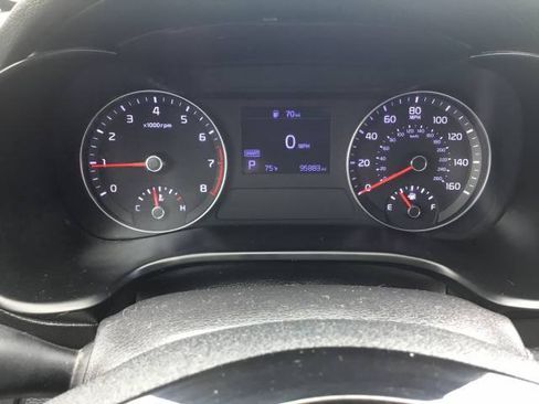 Used 2020 Kia Forte LXS FWD image 15