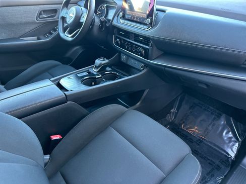Used 2023 Nissan Rogue S FWD image 15