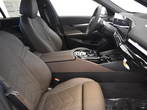 New 2027 BMW 530i xDrive w/ M Sport Package AWD/4WD image 19