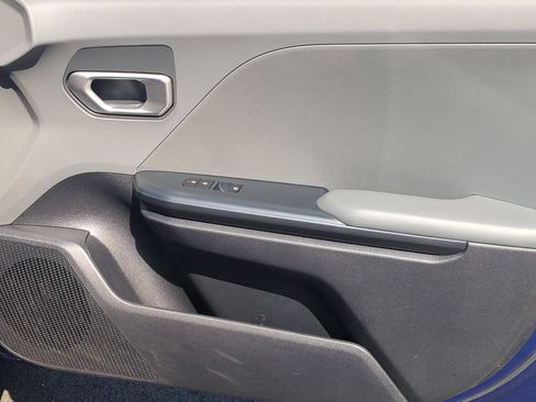 Used 2025 Kia K4 FWD image 33