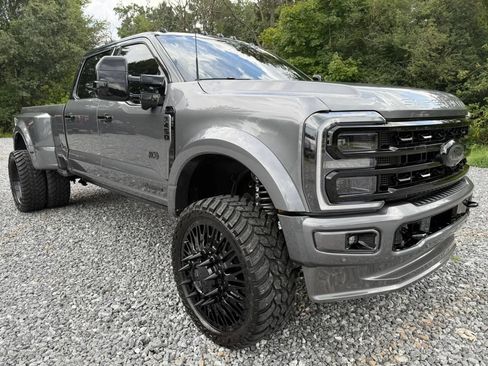 Used 2024 Ford F450 Platinum w/ FX4 Off-Road Package AWD/4WD image 1