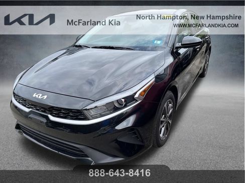 Used 2024 Kia Forte LXS FWD image 3