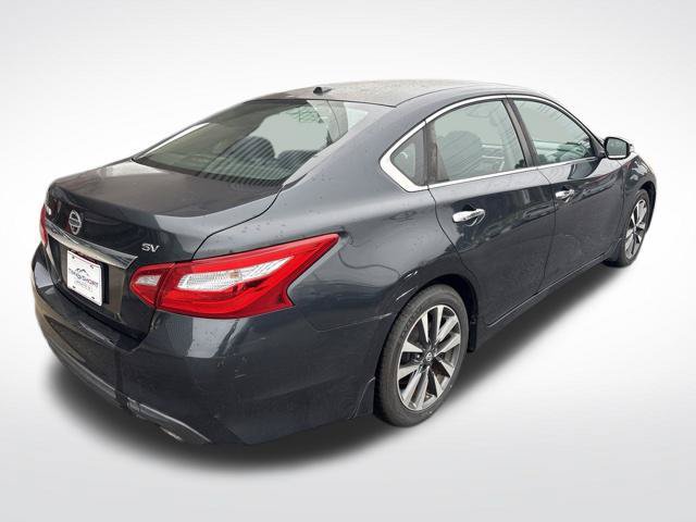 Used 2016 Nissan Altima 2.5 SV w/ Convenience Package FWD image 10