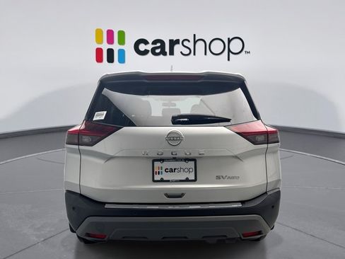 Used 2022 Nissan Rogue SV AWD/4WD image 4