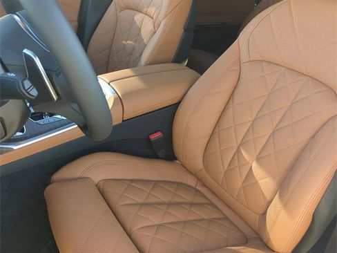 New 2026 BMW X7 xDrive40i w/ M Sport Package image 17