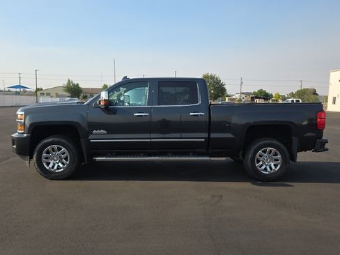 Used 2018 Chevrolet Silverado 3500 High Country w/ Duramax Plus Package AWD/4WD image 4