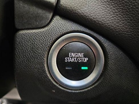 Used 2020 Chevrolet Equinox LT FWD image 16