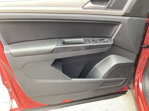 Used 2018 Volkswagen Atlas SE image 16