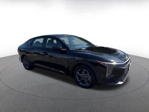 Used 2025 Kia K4 FWD image 3