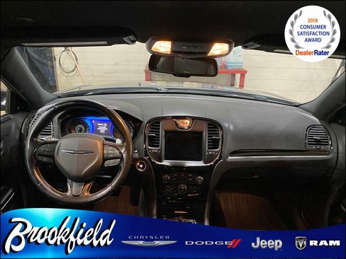 Used 2019 Chrysler 300 S image 14