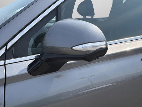 Used 2020 Hyundai Santa Fe Limited FWD image 38