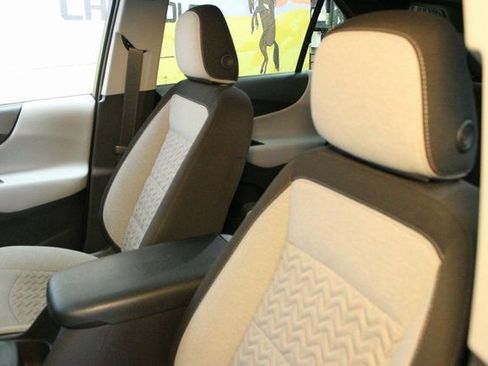 Used 2024 Chevrolet Equinox LS w/ LS Convenience Package image 18