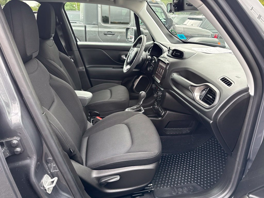 Certified 2023 Jeep Renegade Latitude AWD/4WD image 26