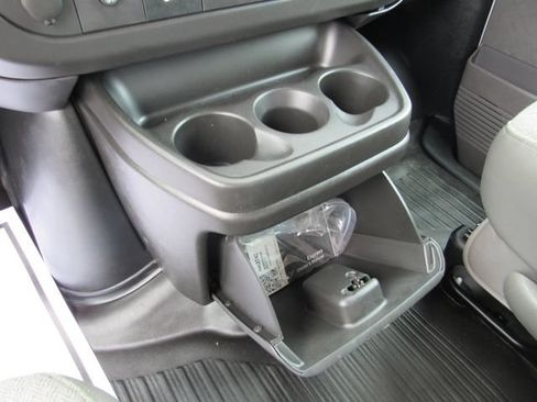 Used 2025 Chevrolet Express 2500 w/ Driver Convenience Package RWD image 18