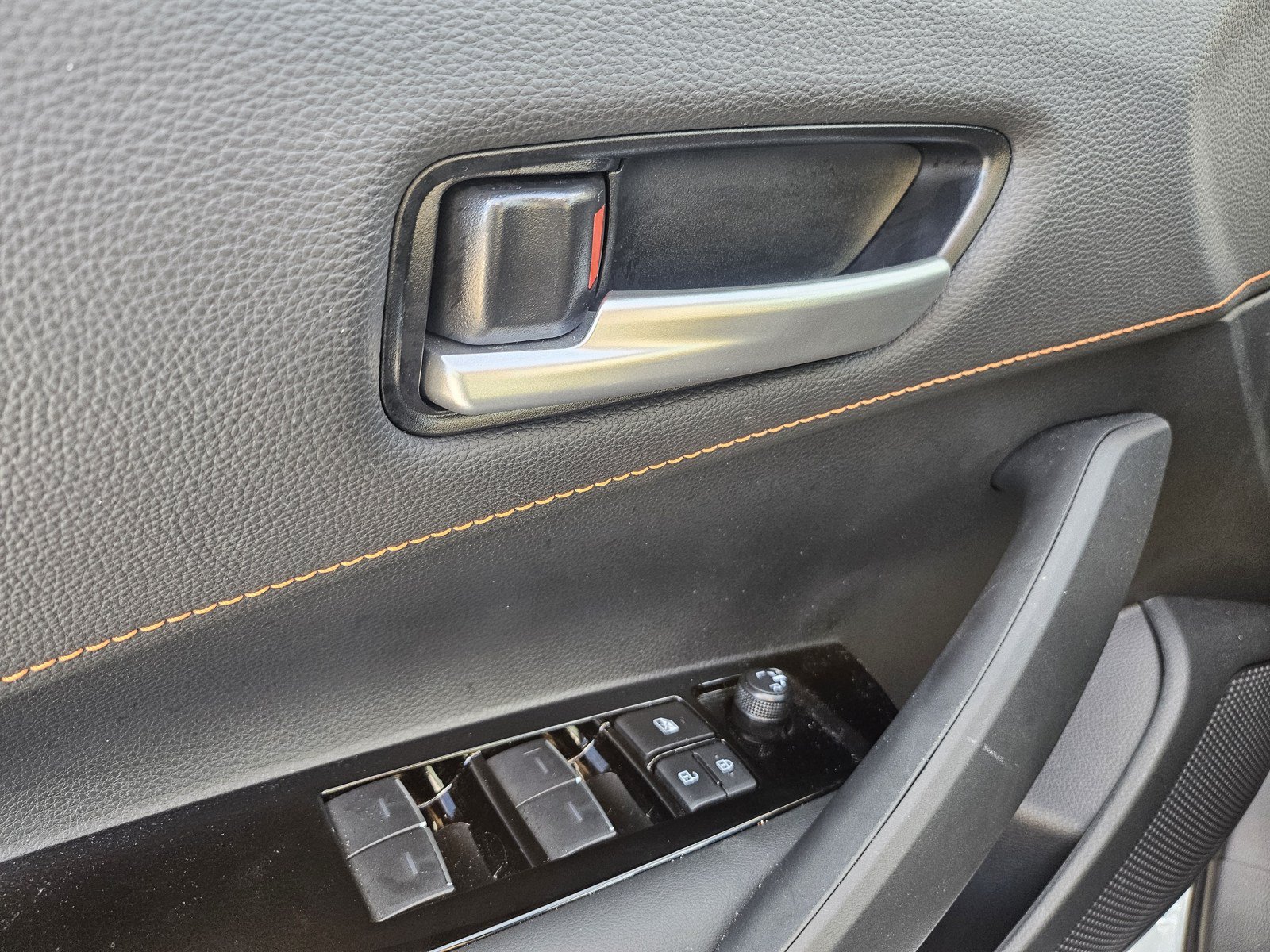 Used 2026 Toyota Corolla SE FWD image 15