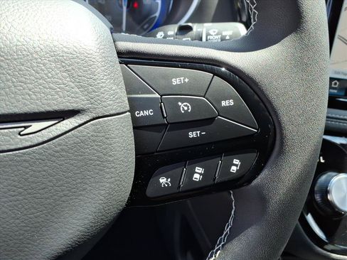 New 2027 Chrysler Pacifica Limited AWD/4WD image 24