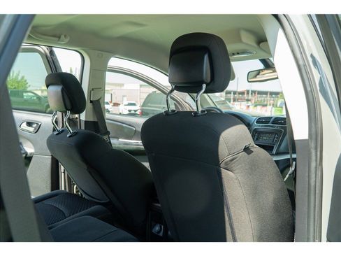 Used 2019 Dodge Journey SE FWD image 25