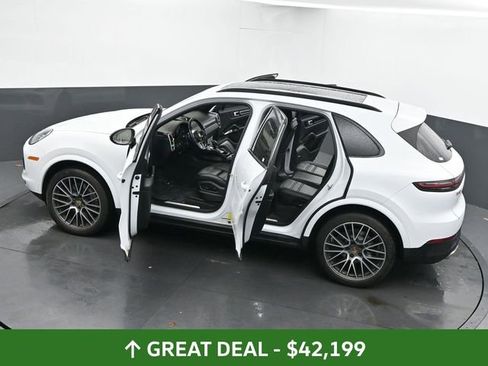 Used 2022 Porsche Cayenne image 64