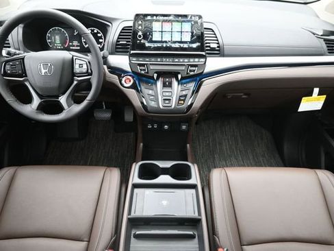 New 2026 Honda Odyssey Touring image 23