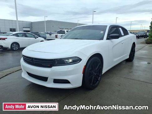 Used 2023 Dodge Charger SXT RWD image 4