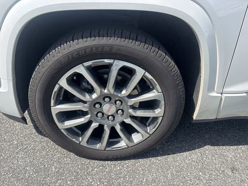 Used 2023 GMC Acadia Denali w/ Denali Ultimate Package image 11