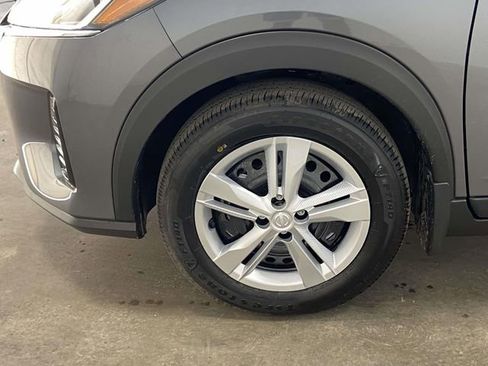 New 2025 Nissan Kicks Play S image 7