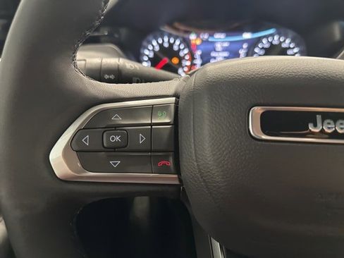 New 2025 Jeep Compass Latitude w/ Sun & Sound Group image 18