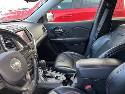 Used 2020 Jeep Cherokee Trailhawk w/ Cold Weather Group image 26