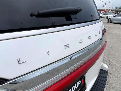 Used 2019 Lincoln Navigator Reserve AWD/4WD image 10