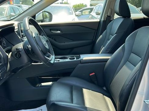 Certified 2023 Nissan Rogue SV w/ SV Premium B Package AWD/4WD image 10