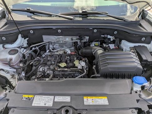 Used 2024 Volkswagen Atlas SE AWD/4WD image 13