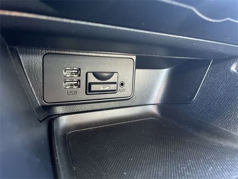 Used 2015 MAZDA MAZDA3 i Sport image 17