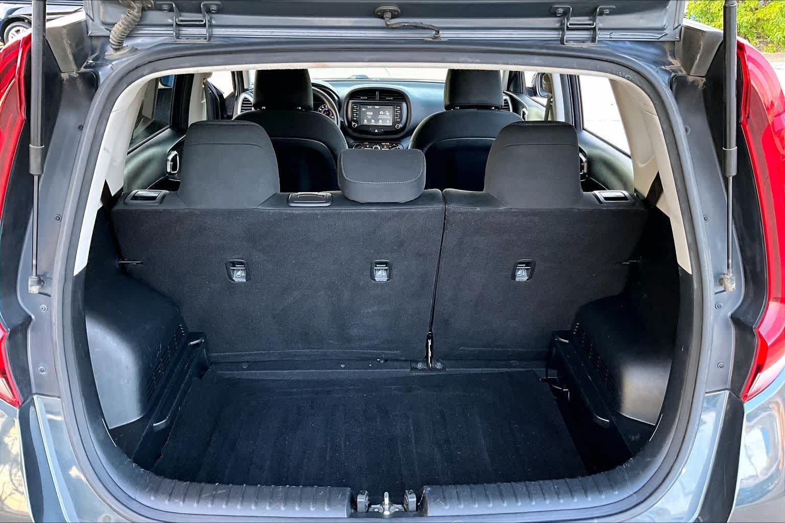 Used 2021 Kia Soul S FWD image 34