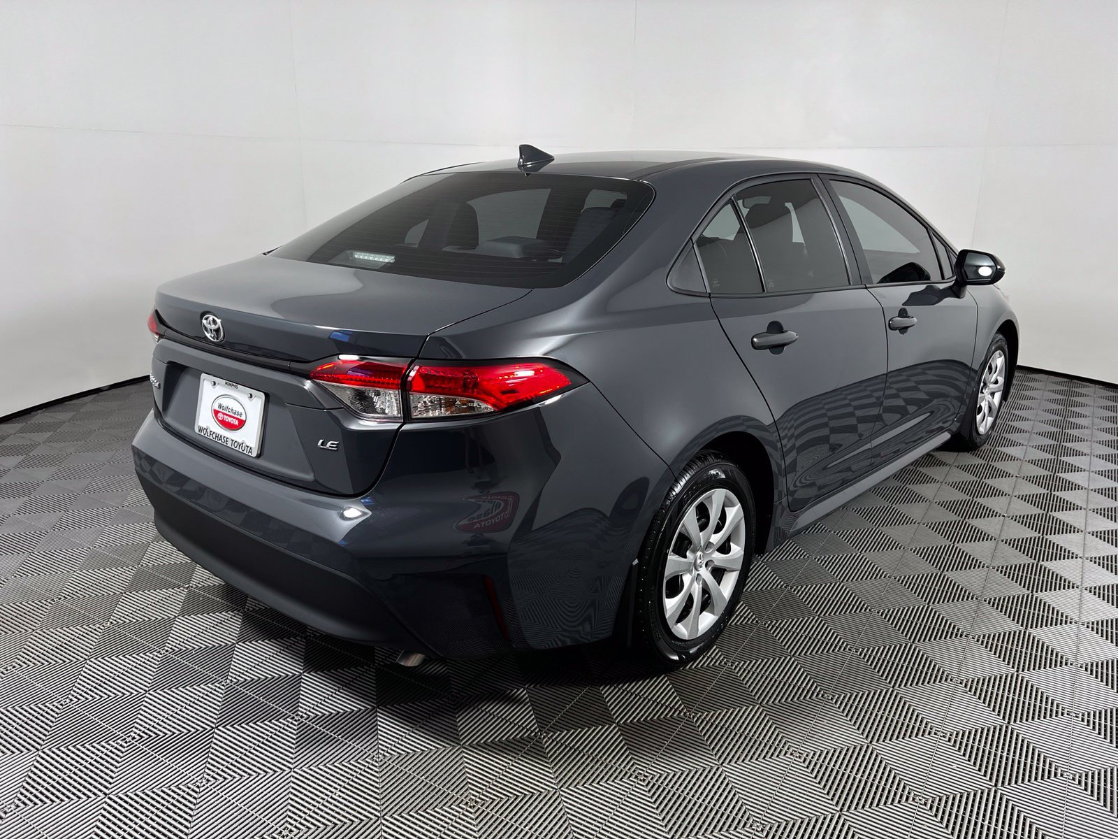 Used 2026 Toyota Corolla LE FWD image 5
