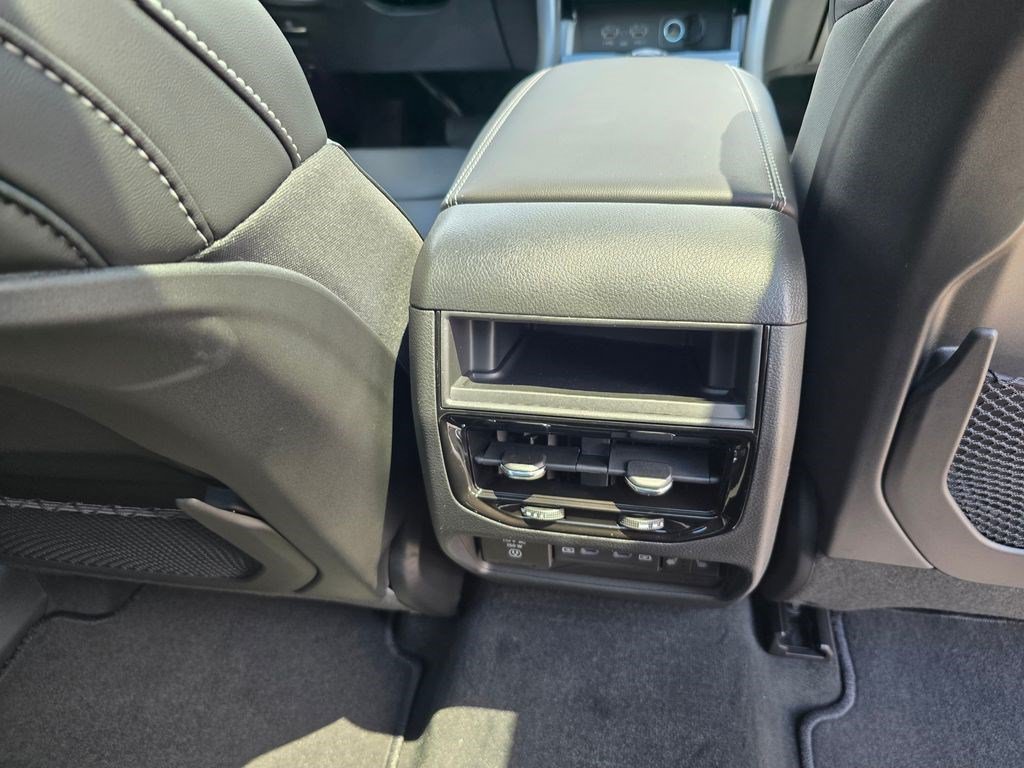 New 2027 Jeep Grand Cherokee Limited w/ Technology Group II AWD/4WD image 36