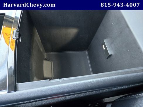 Used 2025 Chevrolet Traverse LT w/ Midnight/Sport Edition FWD image 13