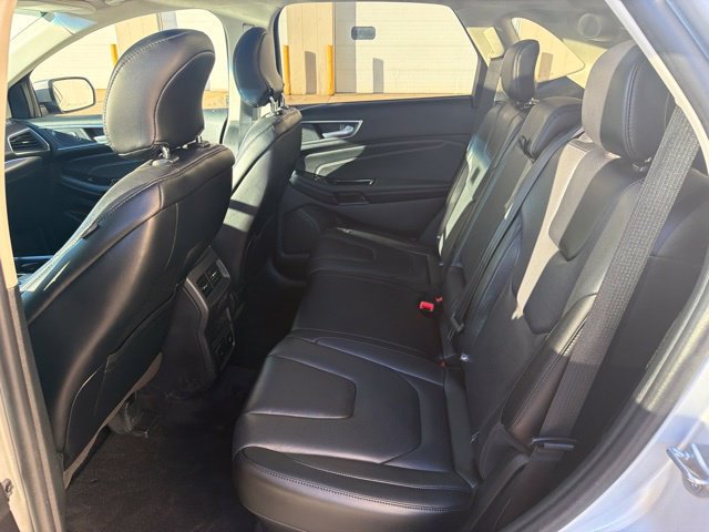 Used 2019 Ford Edge Titanium w/ Equipment Group 301A AWD/4WD image 16