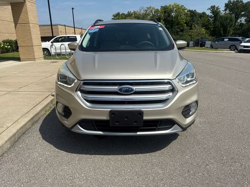 Used 2017 Ford Escape SE w/ Equipment Group 201A FWD image 7