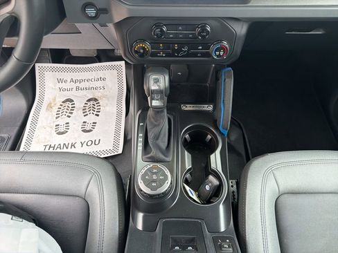 Used 2024 Ford Bronco Black Diamond w/ Sasquatch Package image 22