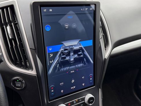 Certified 2022 Ford Edge SE w/ Black Appearance Package image 25