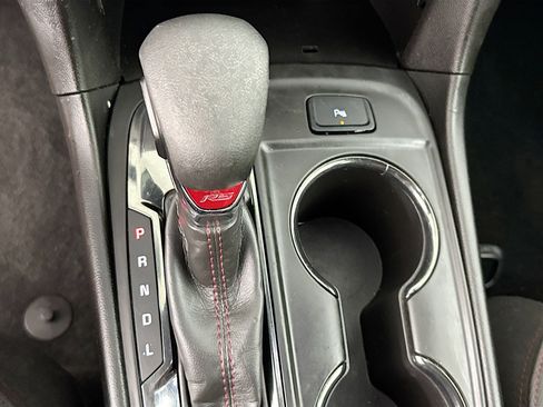 Used 2022 Chevrolet Equinox RS w/ Infotainment Package FWD image 19