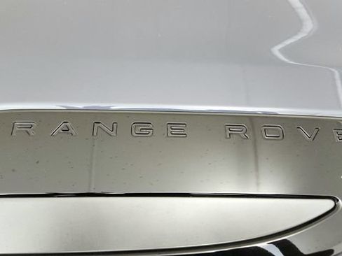 Used 2026 Land Rover Range Rover Velar Dynamic SE AWD/4WD image 31