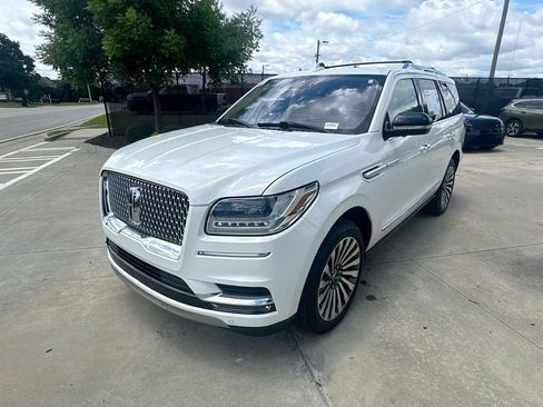 Used 2020 Lincoln Navigator Reserve w/ Luxury Package AWD/4WD image 5