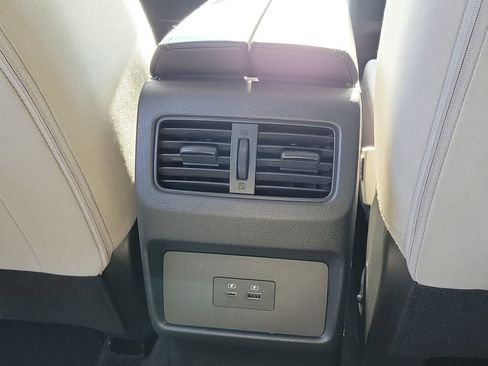 Used 2023 Nissan Rogue SV FWD image 23