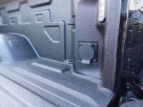 Used 2025 Chevrolet Silverado 2500 Custom w/ Custom Value Package image 22