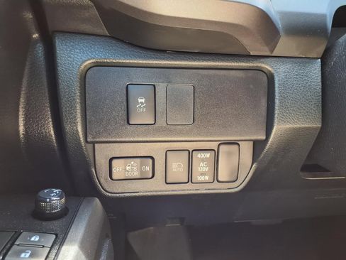 Used 2021 Toyota Tacoma TRD Off-Road w/ Technology Package AWD/4WD image 22