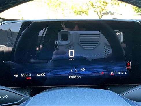 Used 2025 Chevrolet Equinox LT AWD/4WD image 14