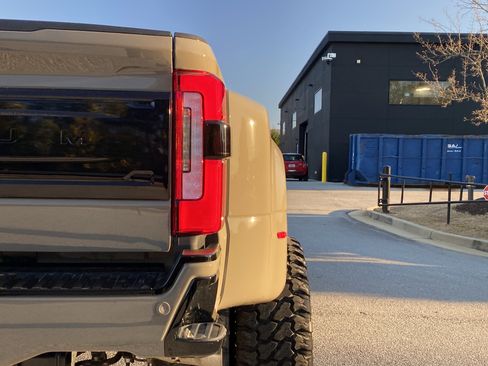 Used 2026 Ford F450 Platinum w/ Platinum Plus Package image 41