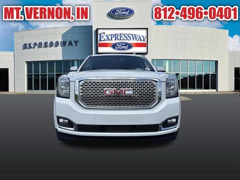 Used 2018 GMC Yukon XL SLT AWD/4WD image 2