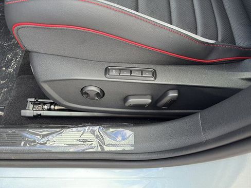 New 2026 Volkswagen GTI SE FWD image 15